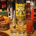 Tacos y Tequila Mole - テキーラ：タパティオのアネホ＆レポサド