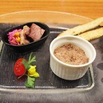 時の宿 すみれ - ほほ肉チャーシューと牛バラのリエット