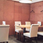 天ぷら よこい - おしゃれな店内