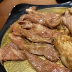 焼肉 たっとん亭 - 