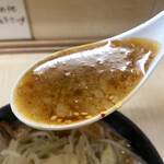 ラーメン二郎 - スープ　リフト