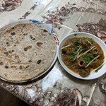 タージ インドパキスタンレストラン&ハラールフード - チャパティと