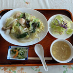 大鵬飯店 - 