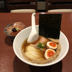 酒肴場 屯 - 津軽煮干し中華そば¥850、海鮮丼¥500