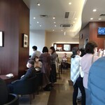 DOUTOR COFFEE SHOP - 店舗内。