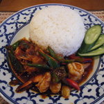  海老のレッドカレー炒めご飯（チューチーグンご飯）