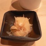 鮨処 つく田 - ガリ