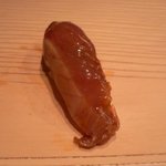 鮨処 つく田 - カツオ（漬　揚げニンニク）