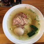 自家製麺 公園前 - 塩らぁめん　味玉入り　大盛り