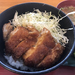 神坂パーキングエリア（上り線）フードコート - 恵那鶏 しょう油 カツ丼／820円