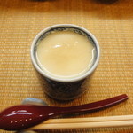 菊川 - 滑らかな茶碗蒸し。下に梅の実が入っていました