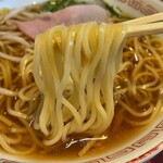 四日市新正食堂 - 麵リフト