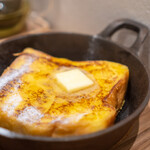 Saryo Bakery  - French Toast with Golden Eggs