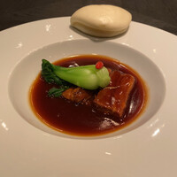 華都飯店 - 豚バラの煮込みも