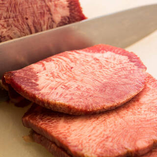 ``Exquisite'' The ultimate Cow tongue with two-stage aging
