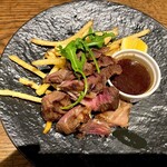 SALVATORE CUOMO & BAR - 熟成アンガス牛のステーキ フライドポテト添え①