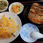 蘭蘭 - 鉄鍋餃子とチャーハンセット