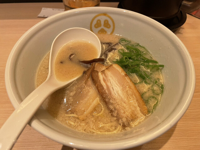 Tokyo豚骨base Made By博多一風堂 品川店 品川 ラーメン 食べログ Tokyo豚骨base Made By博多一風堂 品川店 品川 ラーメン 食べログ