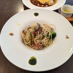 エプロン - 秋限定・自家製ソーセージと野菜達のパスタ(パルメザンチーズ）