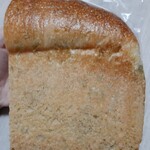 パンとお話 アップルの発音 - あおさ食パン半分420円