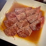 WAGYU TABLE SHIBUYA8929 - "TODAY'S SHORT RIB"
A5 WAGYU SHORT RIB
Served Sukiyaki style.
So juicy and tender you’ll be begging for more!! 