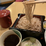 Kotobuki - もりそば　蕎麦湯が配膳されています。