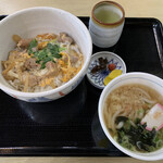Nishinoya - 地鶏親子丼 860円
