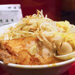 ラーメン二郎 - ラーメン半分＋ニンニク多め＋ショウガ半分＋海苔
