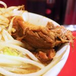 ラーメン二郎 - 豚の厚み