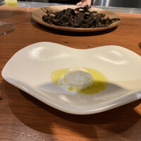 Hirovanna - 牛乳(半田市の牧場)出来立てモッツァレラ