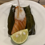 弘寿司 - サーモン（トキシラズ）昆布〆