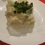 牛焼 三味 - 大根サラダ。帆立が最高。