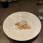 TRINITE - 北海道産生牡蠣、リンゴと黒コショウの泡