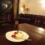cafe de leger - 自家製レアチーズケーキ