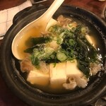 立ち呑み くにし - 湯豆腐（油かす・玉子入）