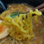 はま寿司 - 北海道味噌ラーメンの麺