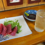 下山酒店 - マグロ造り ＆ 冷酒（京舞妓 吟醸 ひやおろし）