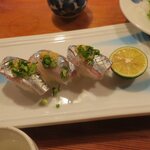 魚正 - 秋刀魚握り