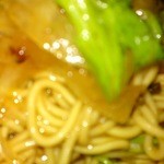 博多一番どり　居食家あらい - 博多らーめんサラダの麺アップです
