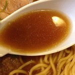 飛騨高山中華そば やまと - スープ　飛騨高山中華そば大盛　なんこつ　2012年12月
