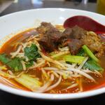 志村坂上食堂 - 牛肉ラーメン 具アップ