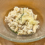 f - 最初のお皿は渡蟹のサラダ仕立て　香りが素晴らしいです　