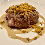 f - 牛レバーには火を入れないでソースになる魚に火入れしてあるから逆なんですね　そんな発想なかなか浮かばないけどｗ