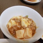 丸宝食堂 - 麻婆豆腐(取り分けた写真しかなかった)