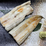 食彩厨房 甚兵衛 - 天然うなぎの白焼き