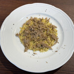 A e B - 手掴みモクズガニのリゾットにハンガリー産サマートリュフ