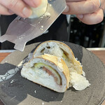 A e B - チャバタに、野人谷田さんのハンガリー産ハニートリュフ