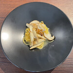 A e B - 生ポルチーニのスパゲティーニ