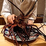 銀座 しのはら - 大きな伊勢海老はお鍋用