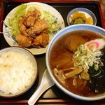 田吾作 - Ｂセット（らーめん・唐揚げ・半ライス）：８５０円